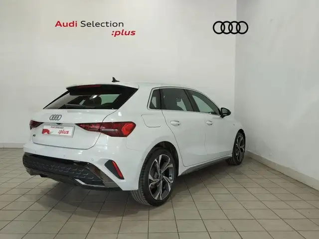 Audi A3 view 4