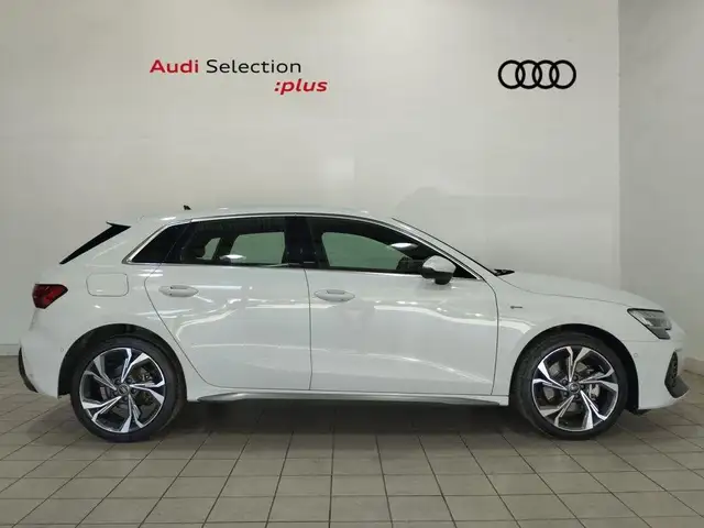 Audi A3 view 3