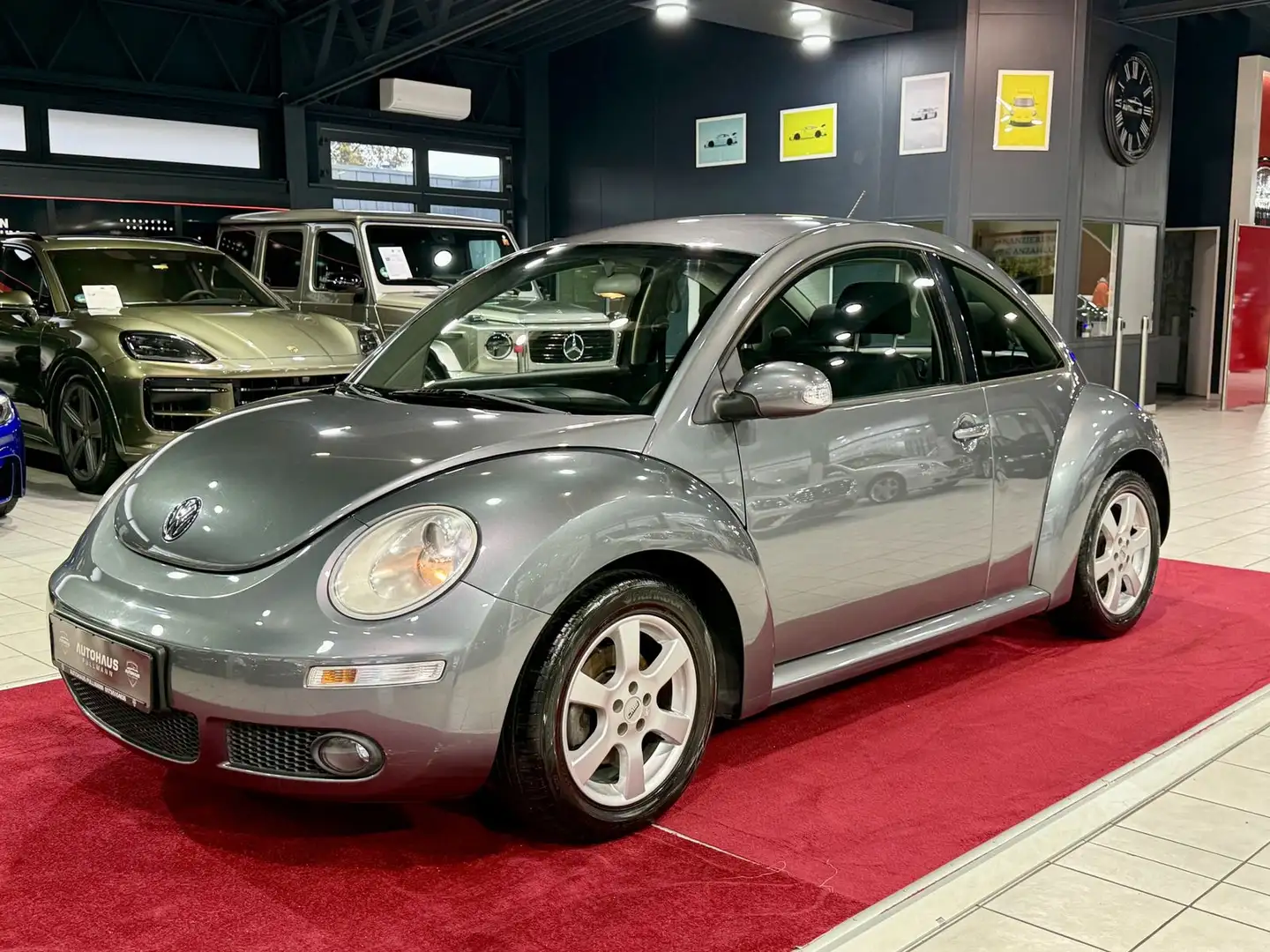 Volkswagen New Beetle 2.0 Exclusive-Paket SITZHEIZUNG KLIMA Grau - 1
