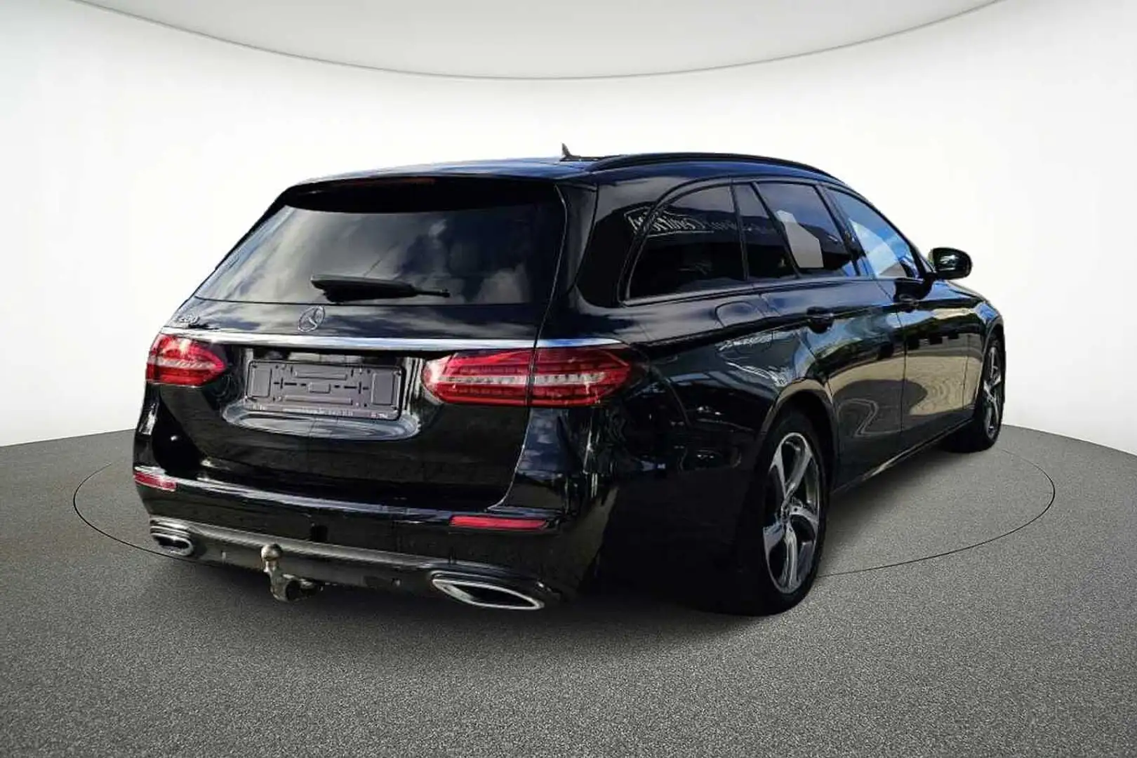 Mercedes-Benz E 200 Estate Zwart - 2