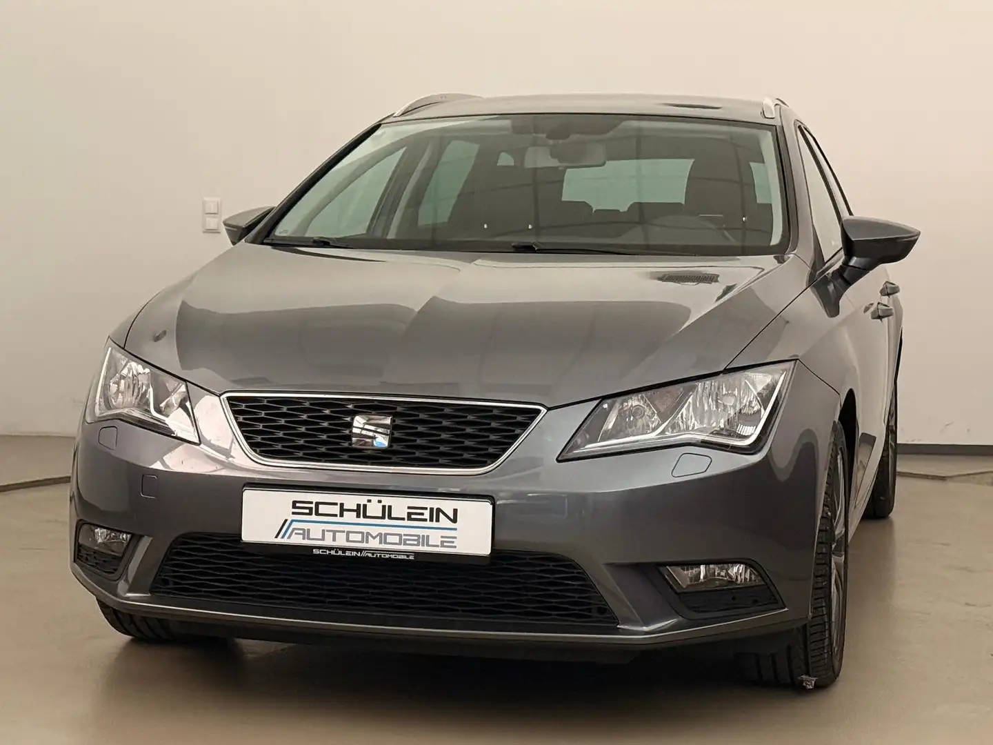 SEAT Leon Connect*CarPlay*SHZ*AHK*Teilleder*2. Hand* Gris - 1