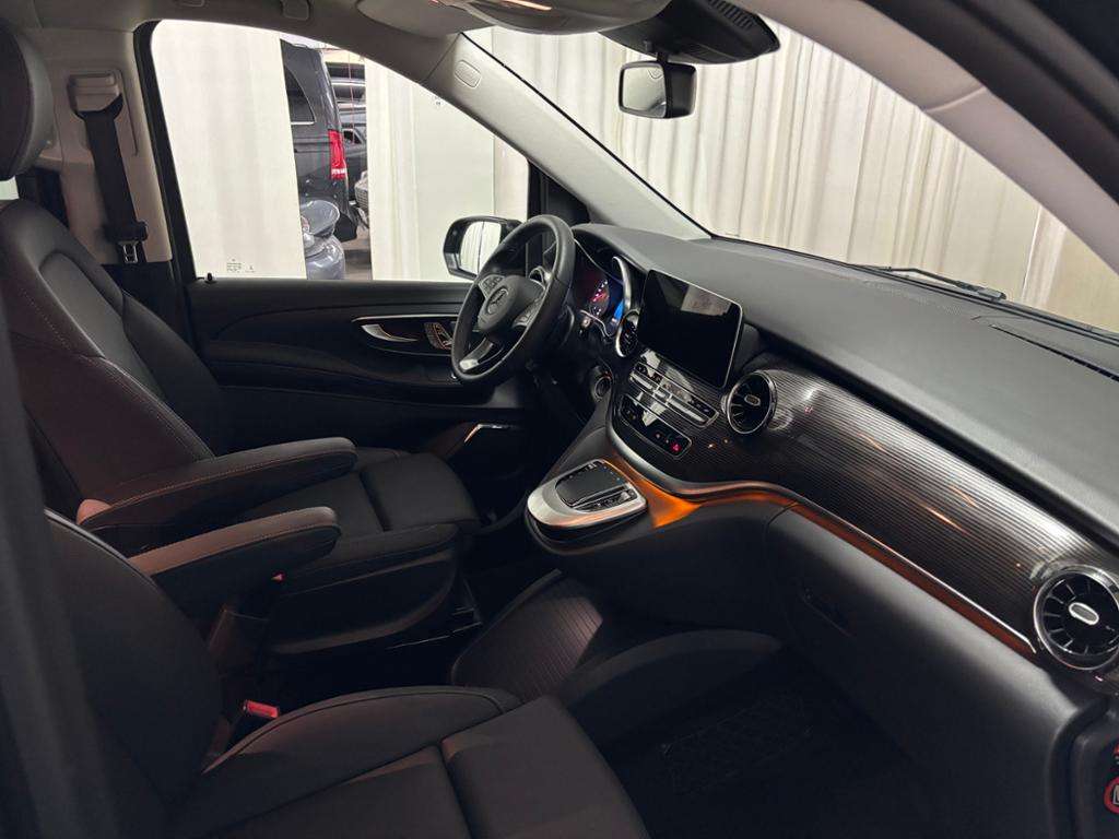 Mercedes-Benz V 250