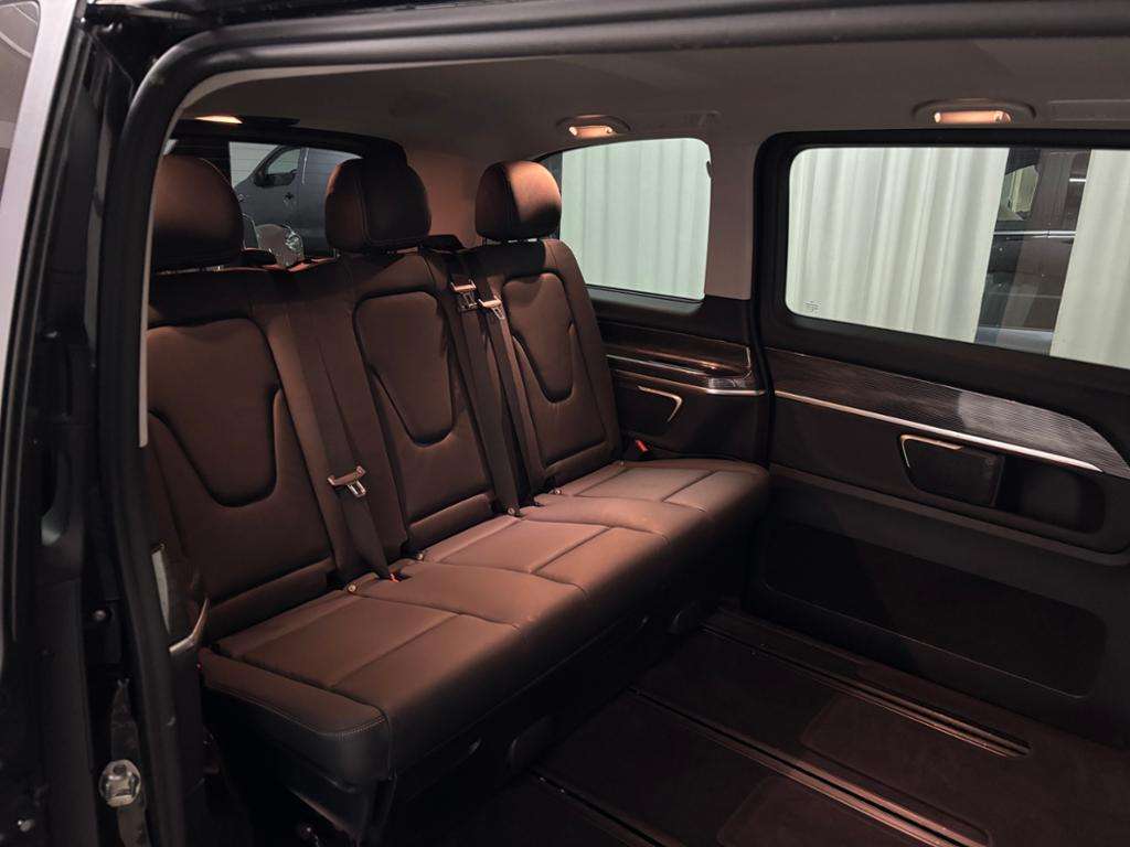 Mercedes-Benz V 250