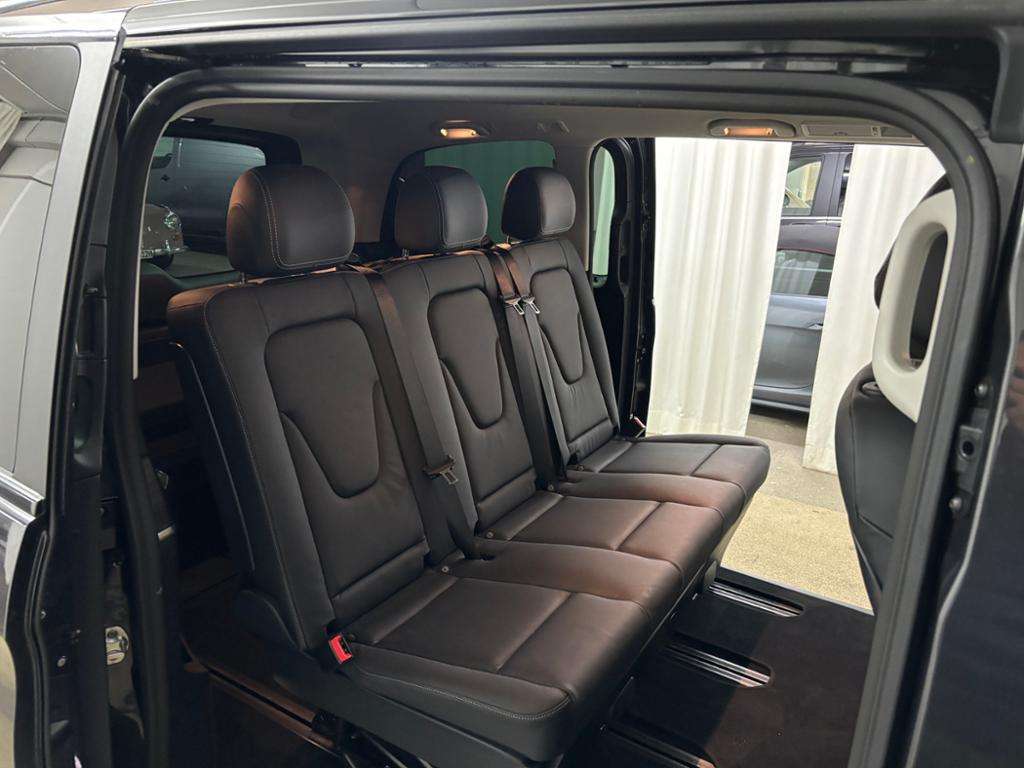 Mercedes-Benz V 250