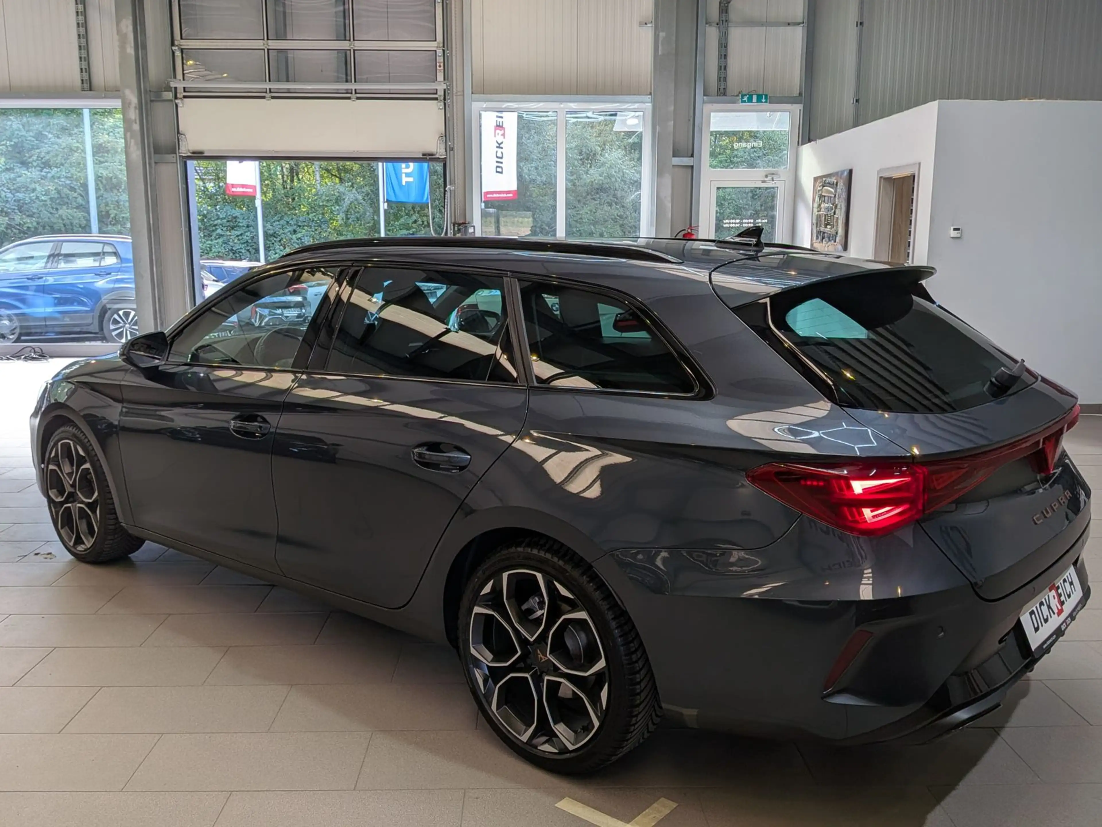 CUPRA Leon 2.0 TDI DSG AHK*DYNAMICA*EDGE*LED*5JGARANT. — photo 6