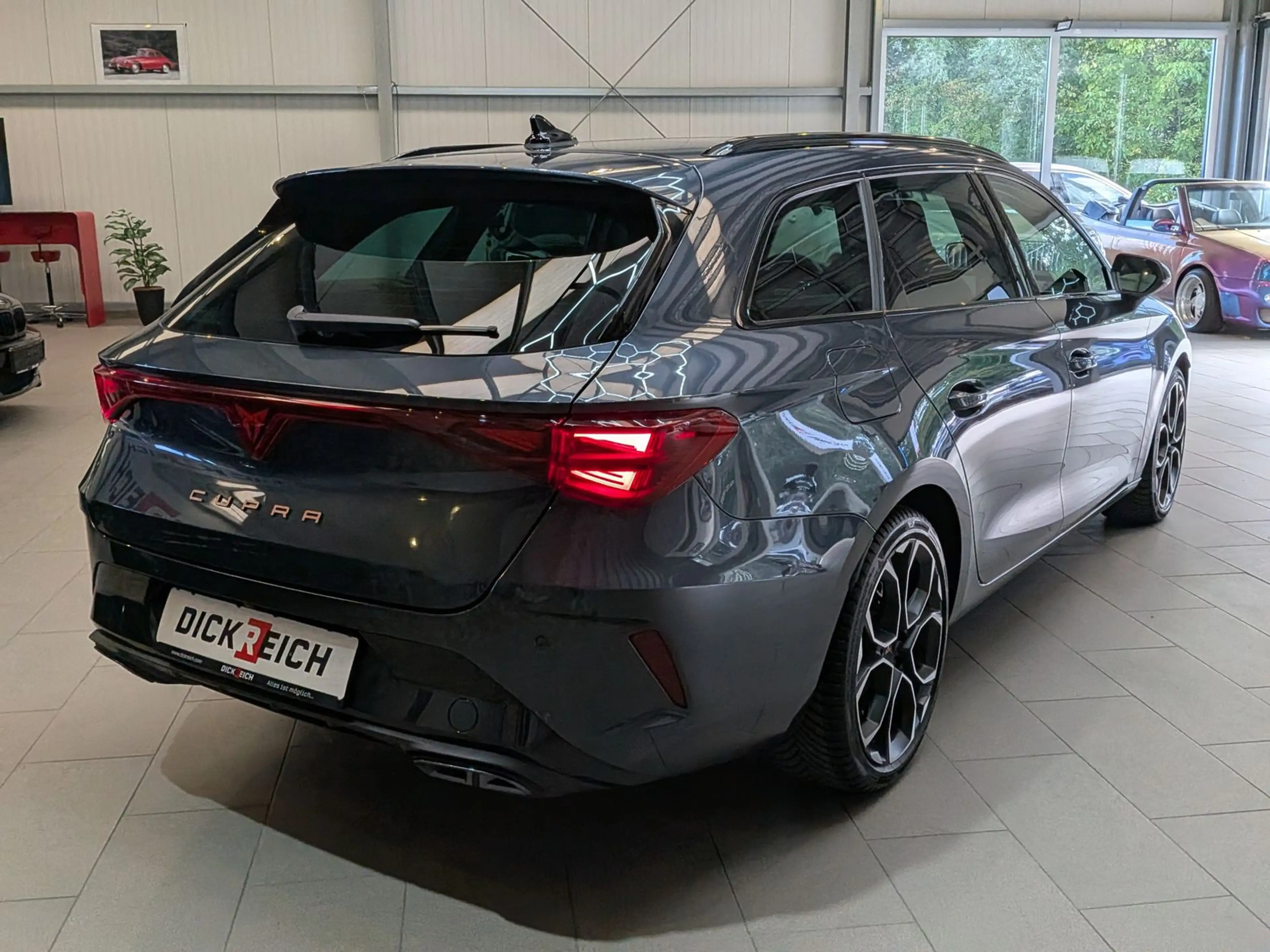 CUPRA Leon 2.0 TDI DSG AHK*DYNAMICA*EDGE*LED*5JGARANT. — photo 4