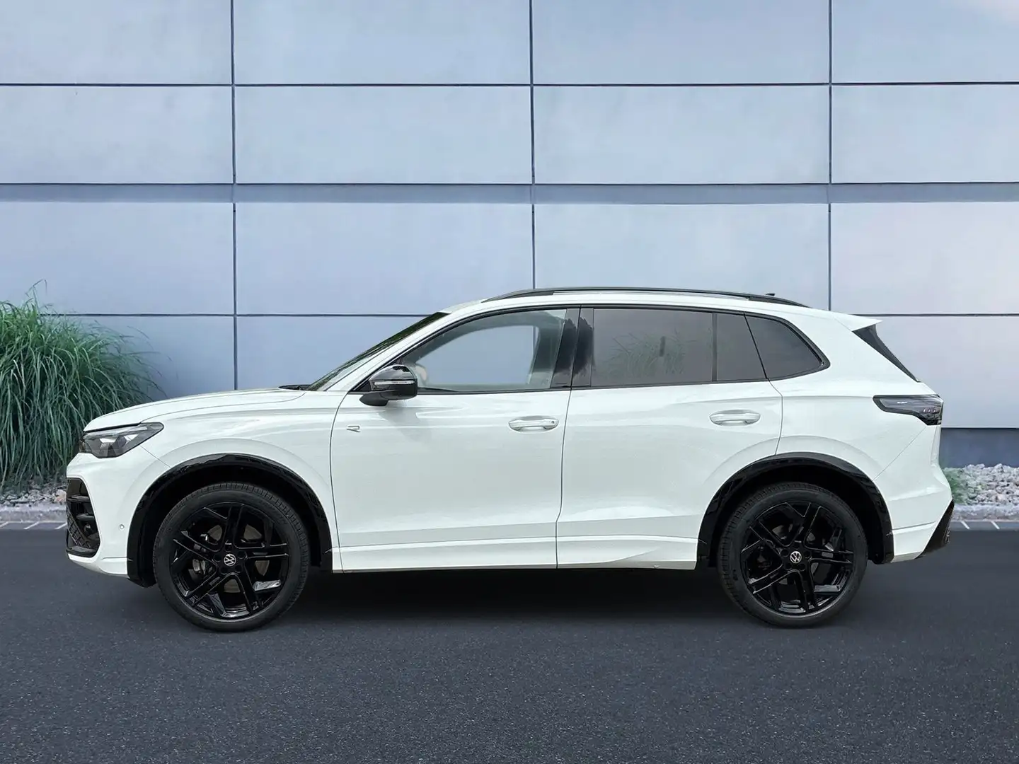 Volkswagen Tiguan R-Line 2,0 l TDI SCR 4MOTION 142 kW (193 Weiß - 2