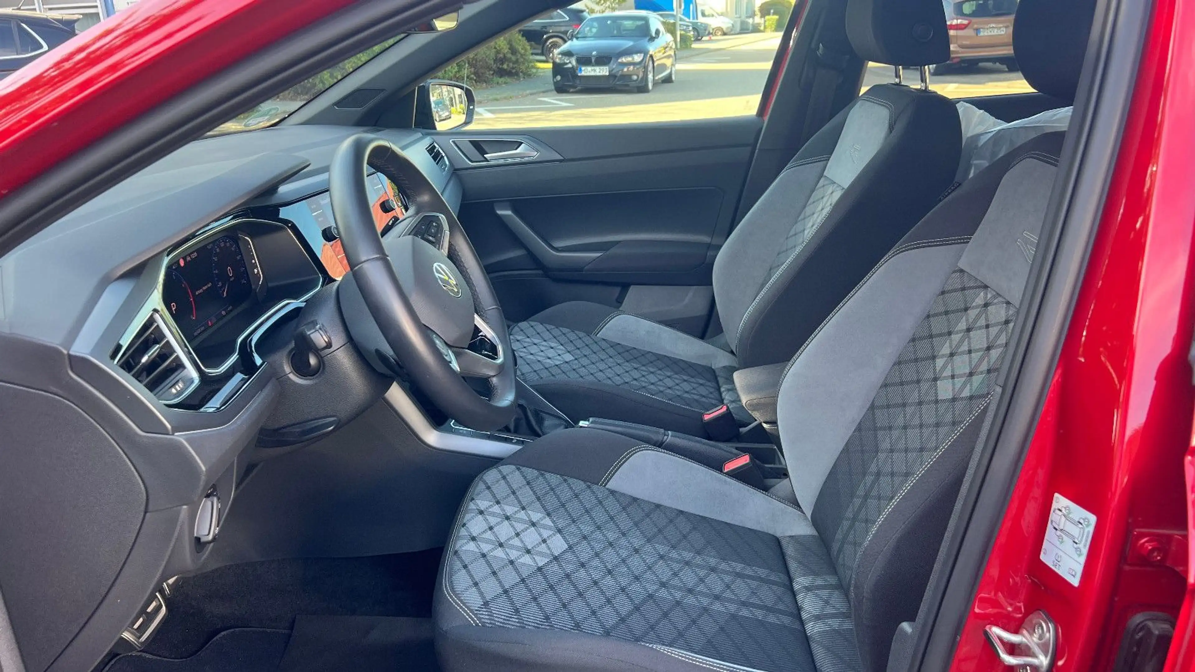 Volkswagen Polo VI R-Line/Schiebedach — photo 11