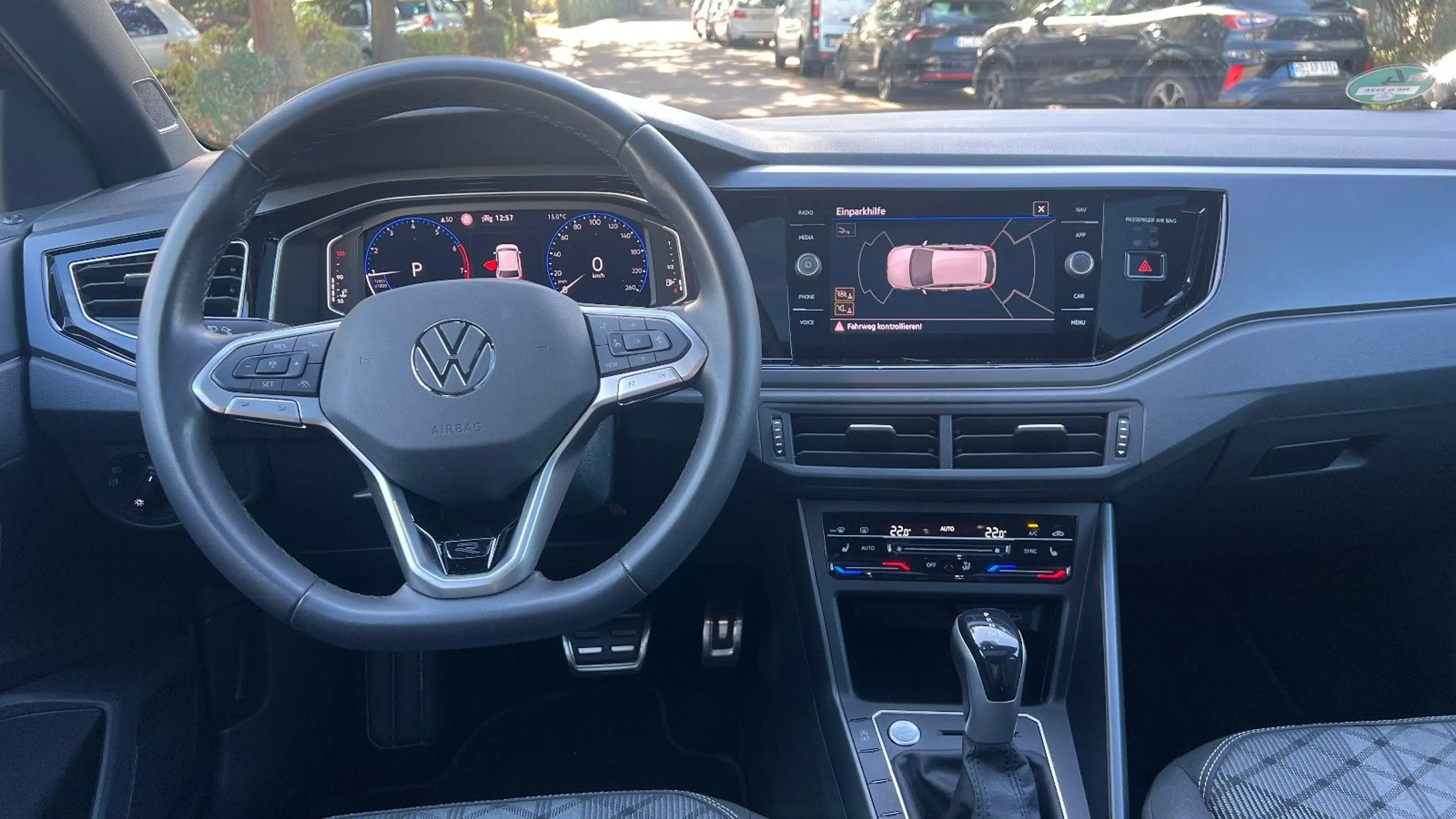 Volkswagen Polo VI R-Line/Schiebedach — photo 14