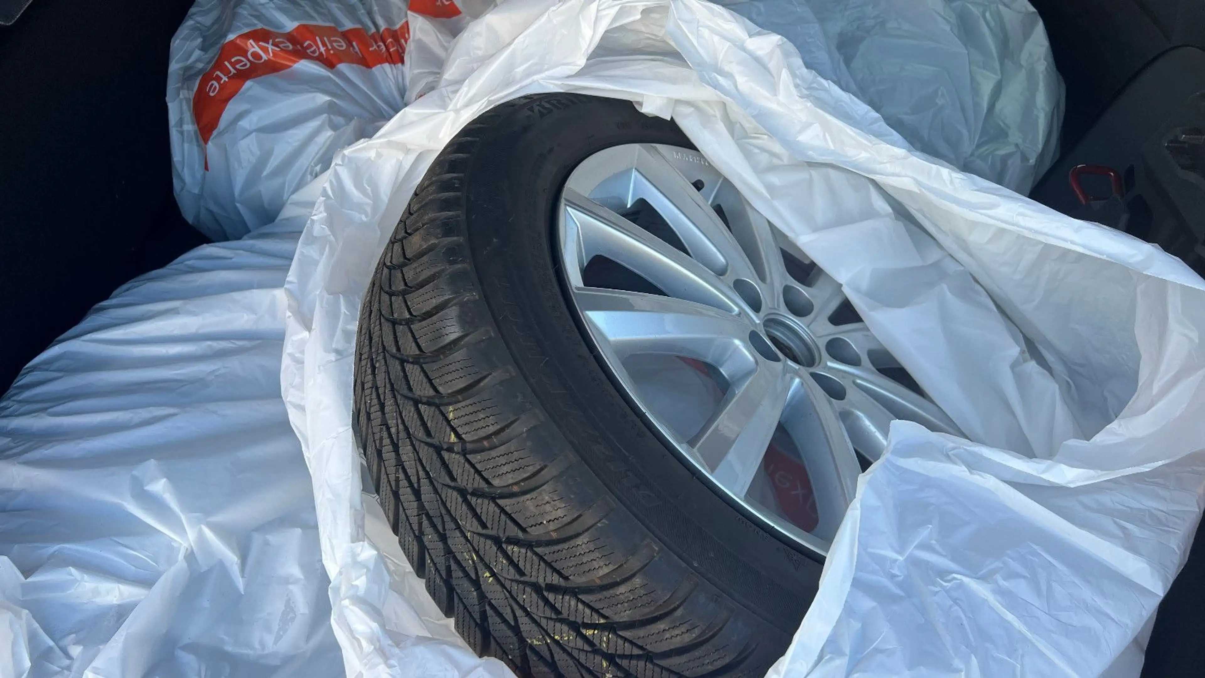 Volkswagen Polo VI R-Line/Schiebedach — photo 12