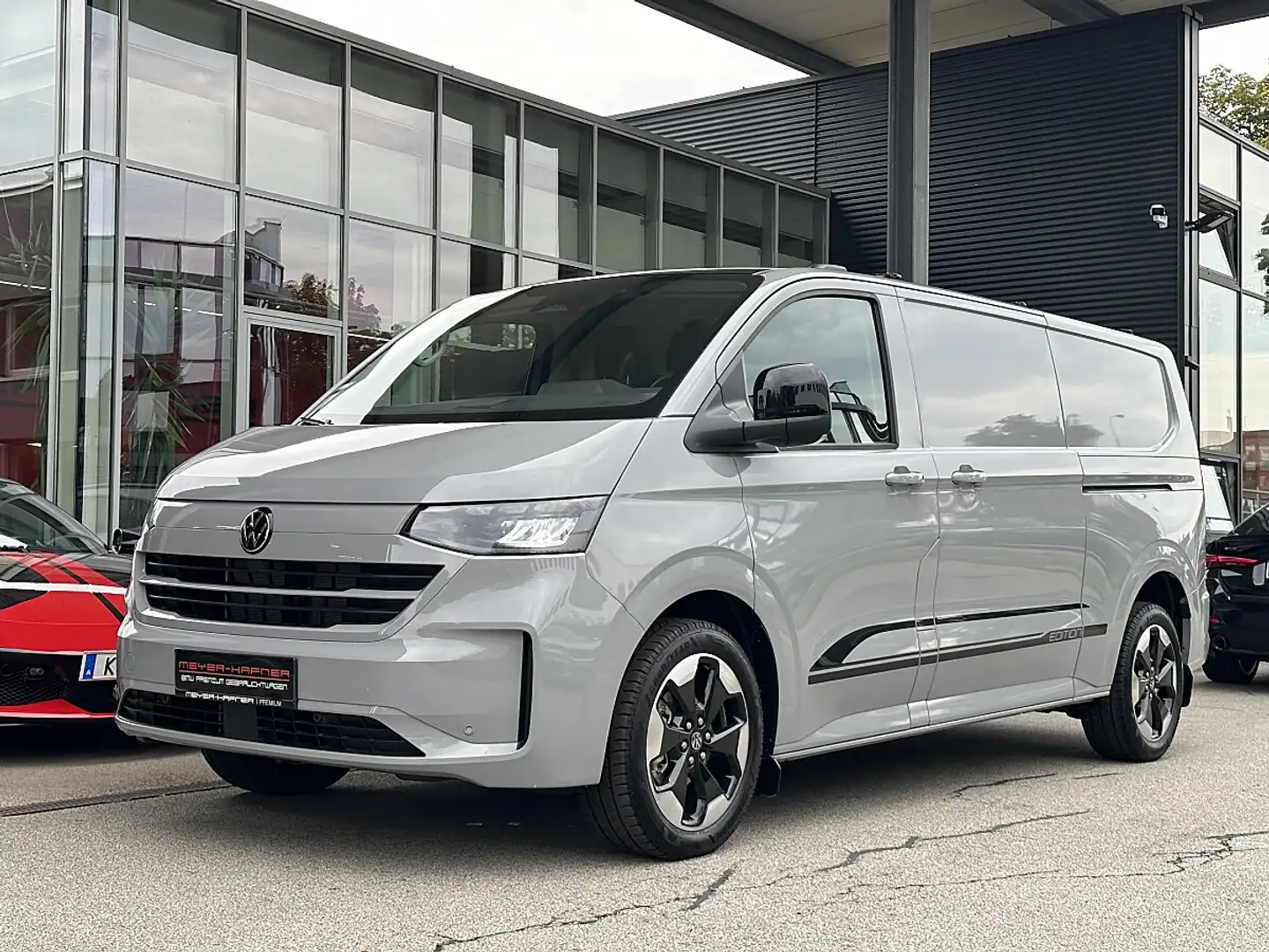 Volkswagen T7 Transporter T7 Kastenwagen LR 2,0 TDI Edition AT 4MOTION / ... Grau - 2