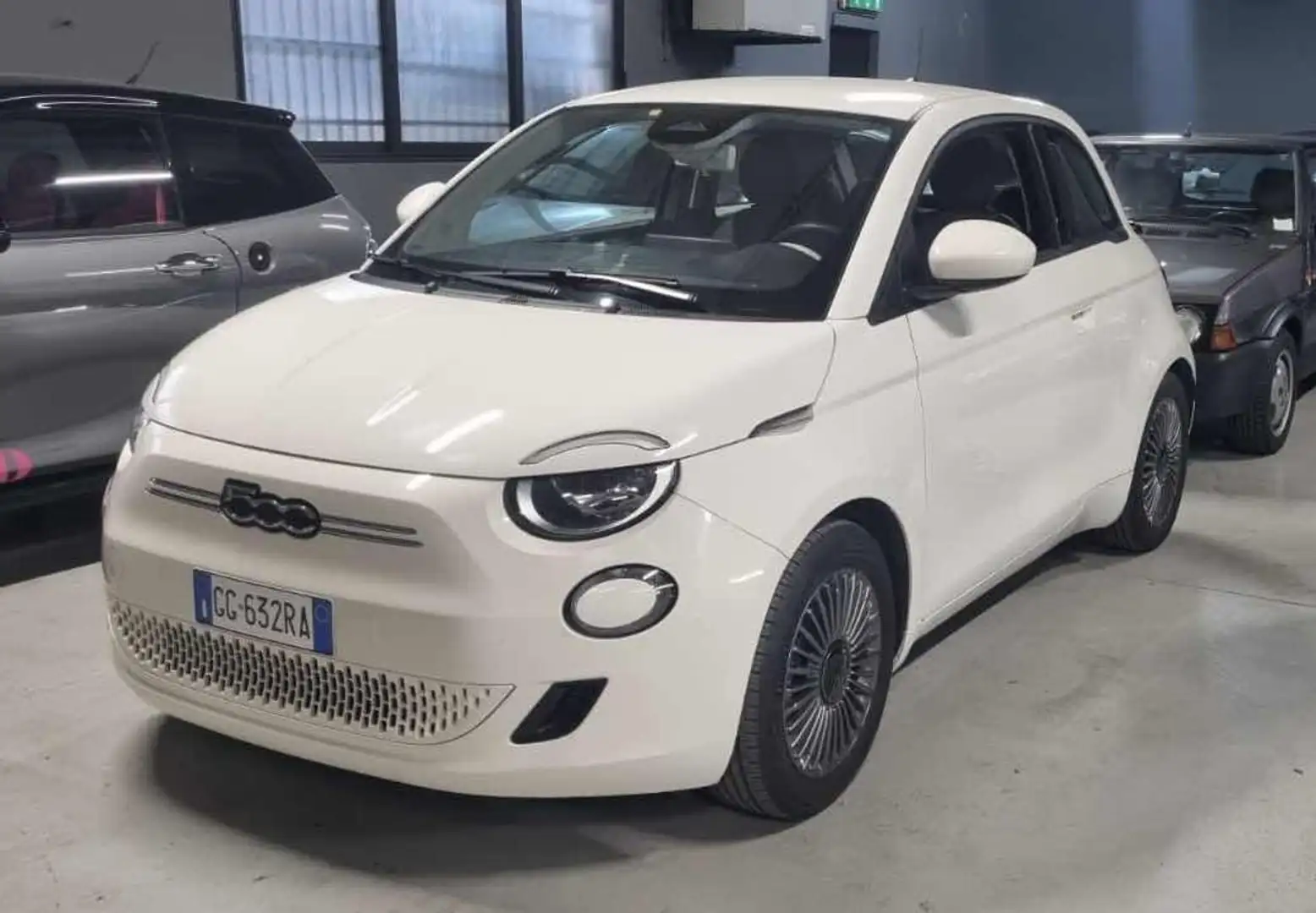 Fiat 500e Berlina 42 kWh ICON Weiß - 1