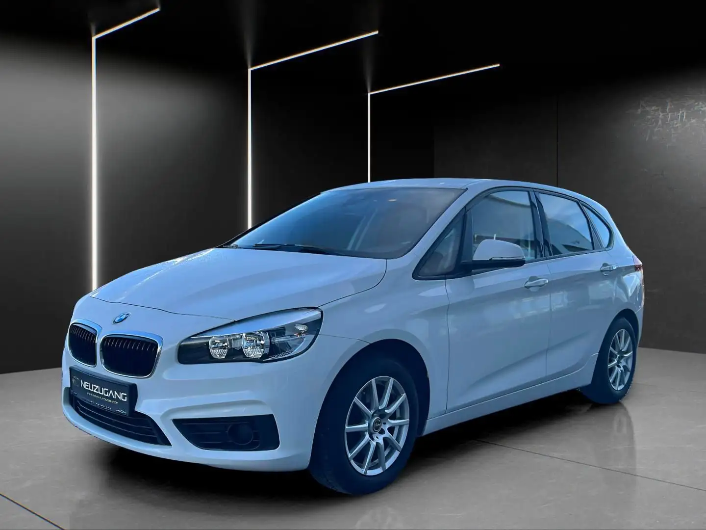 BMW 218 2 Active Tourer 218i *Anhängerkpl*Euro6*Park Weiß - 2
