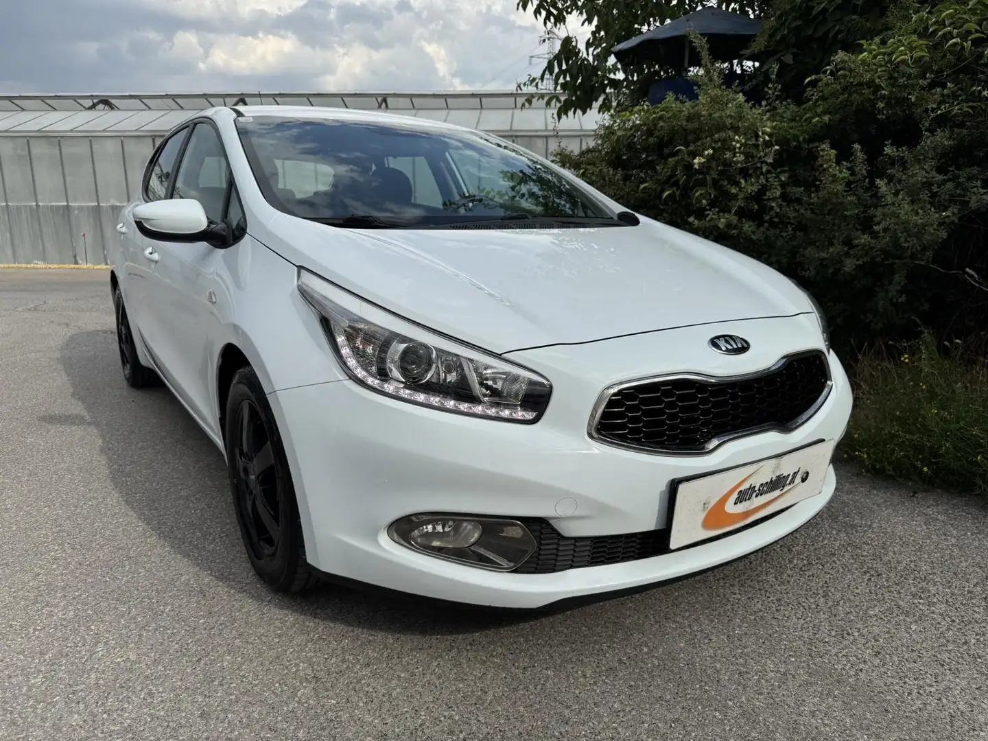Kia Ceed / cee'd 1,4 Cool Ö-Paket Navi Kamera Servicebuch SR+WR Wit - 1