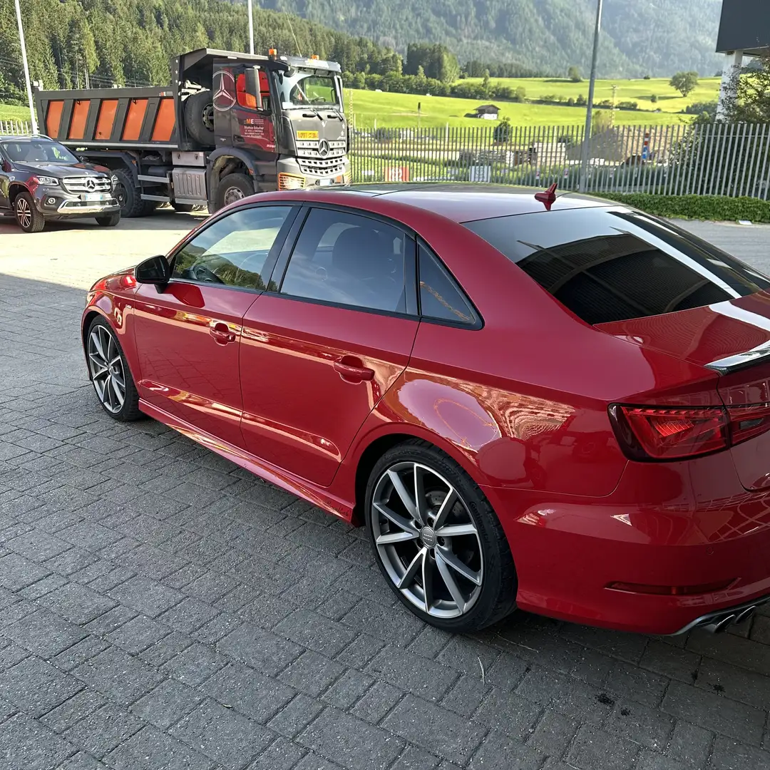 Audi A3 2.0 TDI Limousine quattro S tronic sport Rosso - 2