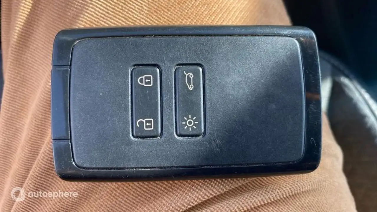 Renault Captur — photo 16