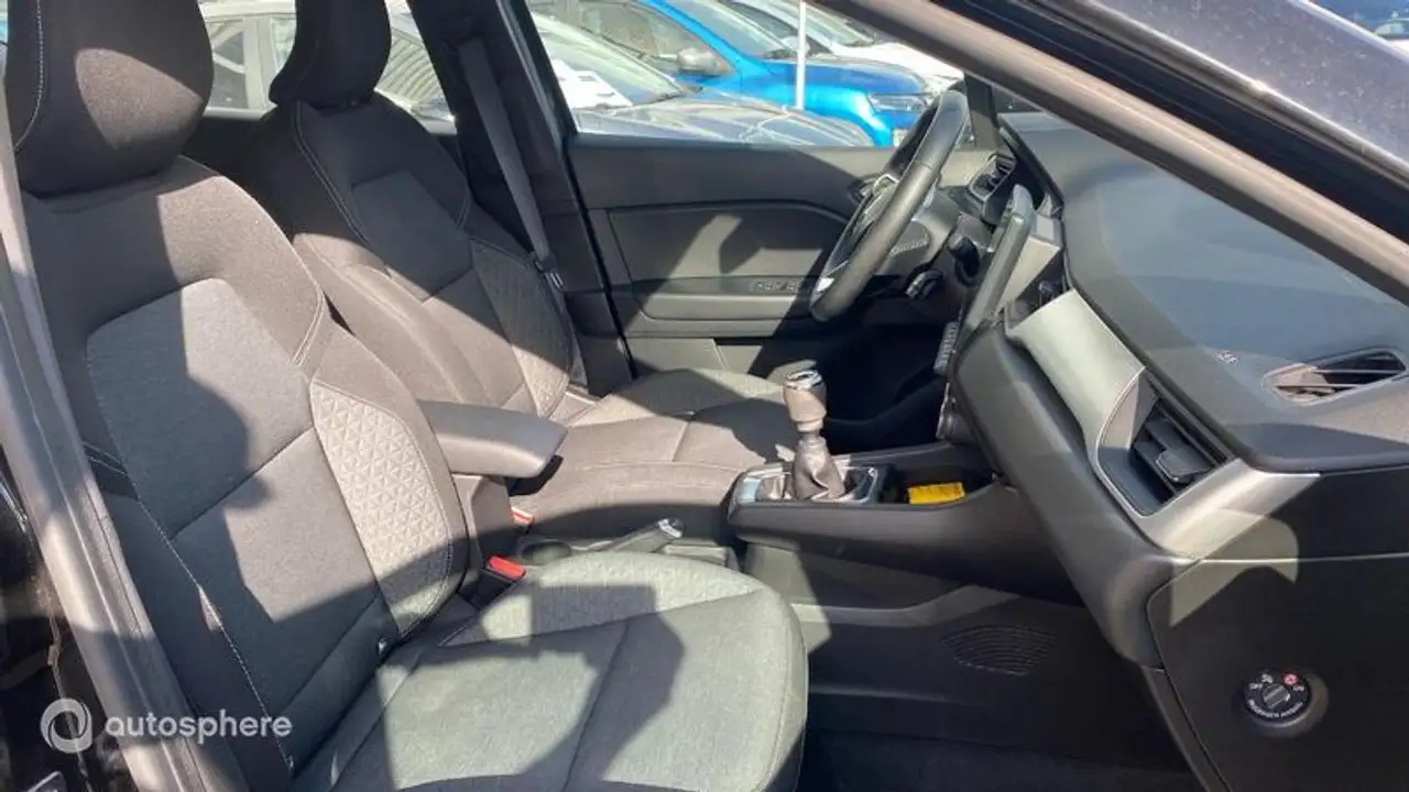 Renault Captur — photo 15