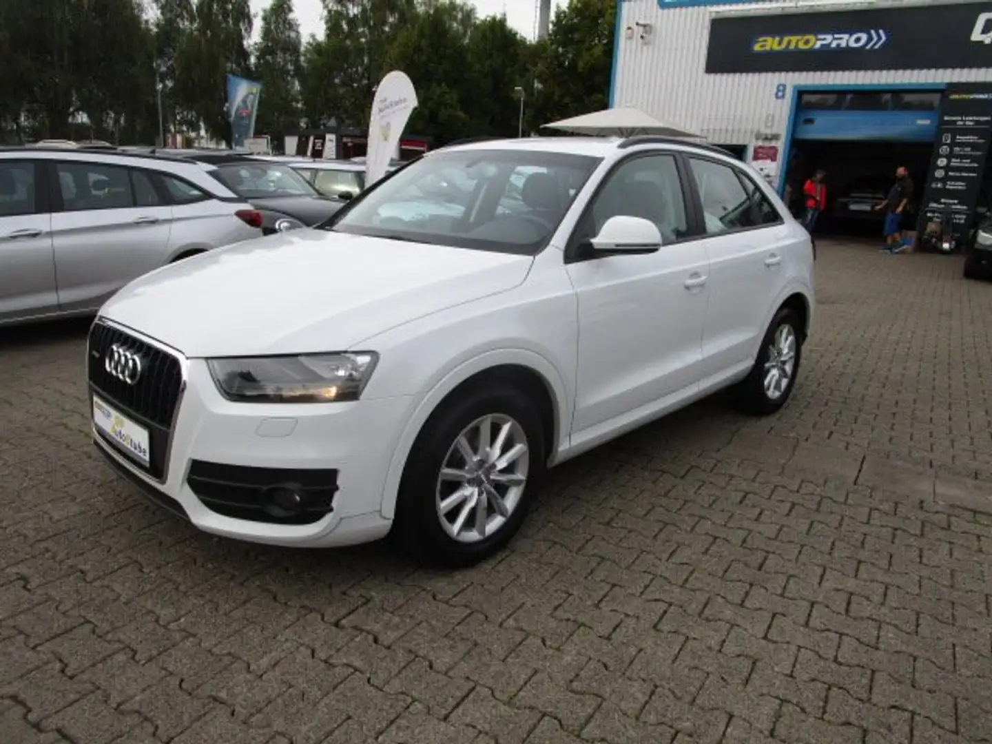 Audi Q3 2.0 TDI quattro AHK|Bluetooth|Navi|Tempo|Klima|PDC Weiß - 2