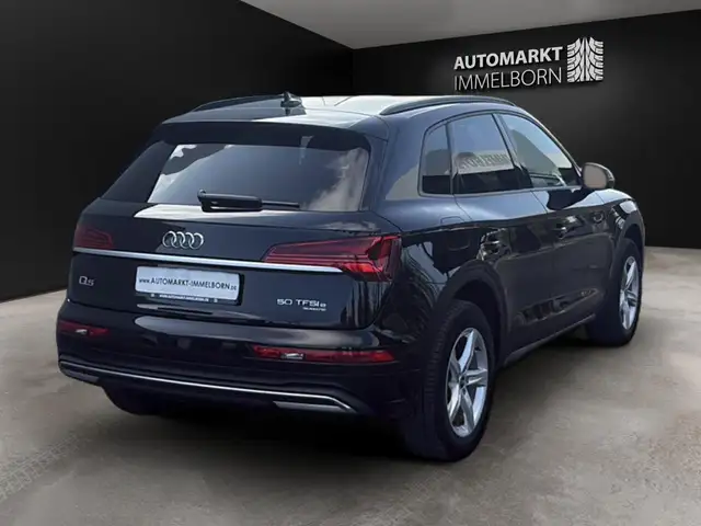 Audi Q5 view 11