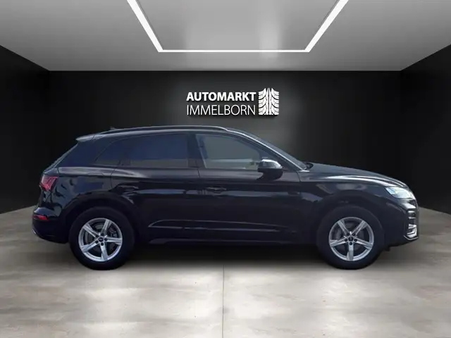 Audi Q5 view 7