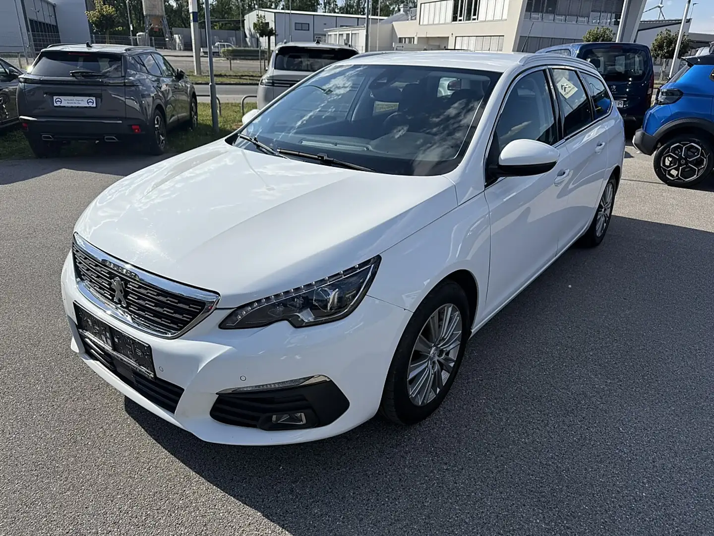 Peugeot 308 SW 1,2 PureTech 130 Allure EAT8 S&S Aut. Weiß - 1