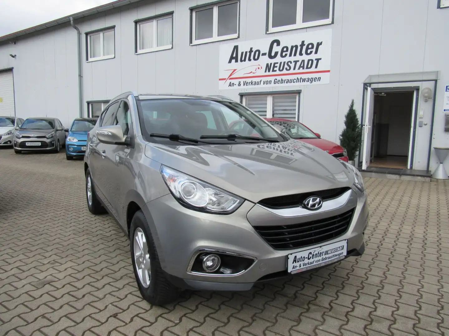 Hyundai iX35 Style 2WD, PDC, AUTOMATIK.. Silber - 2