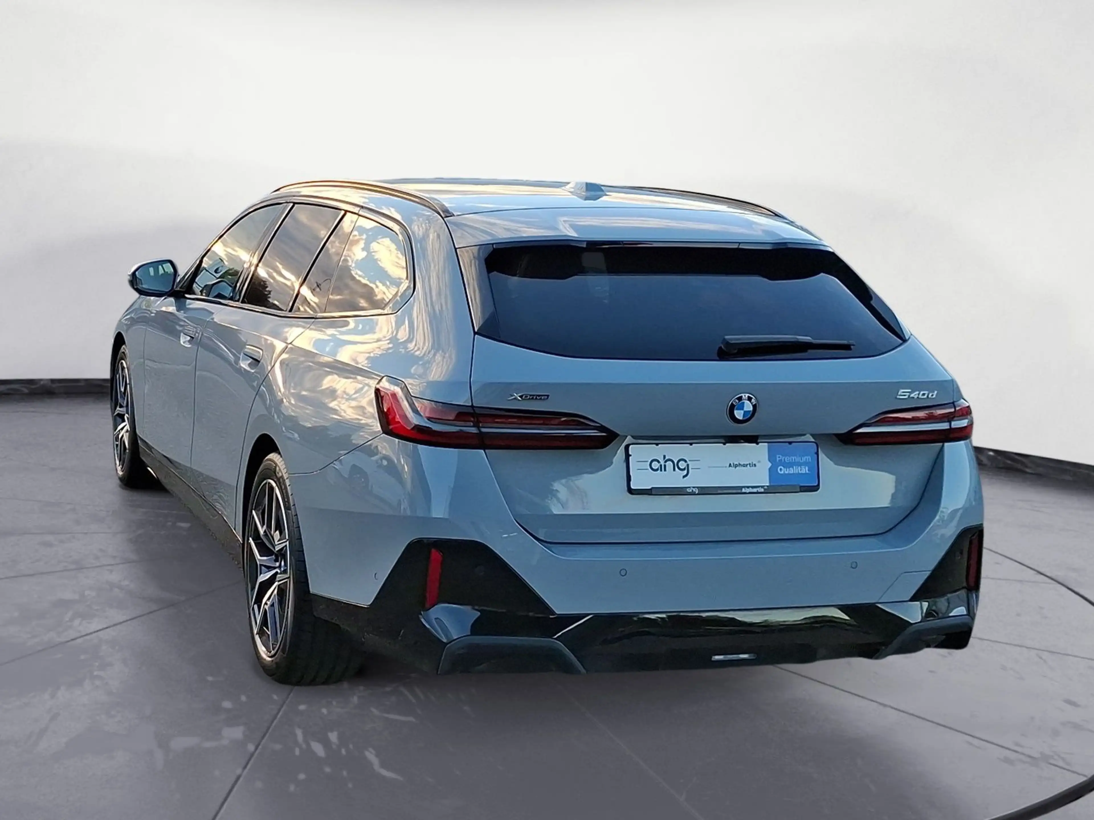 BMW 540 d xDrive Touring M SPORT PRO AHK Parking Assi — photo 5