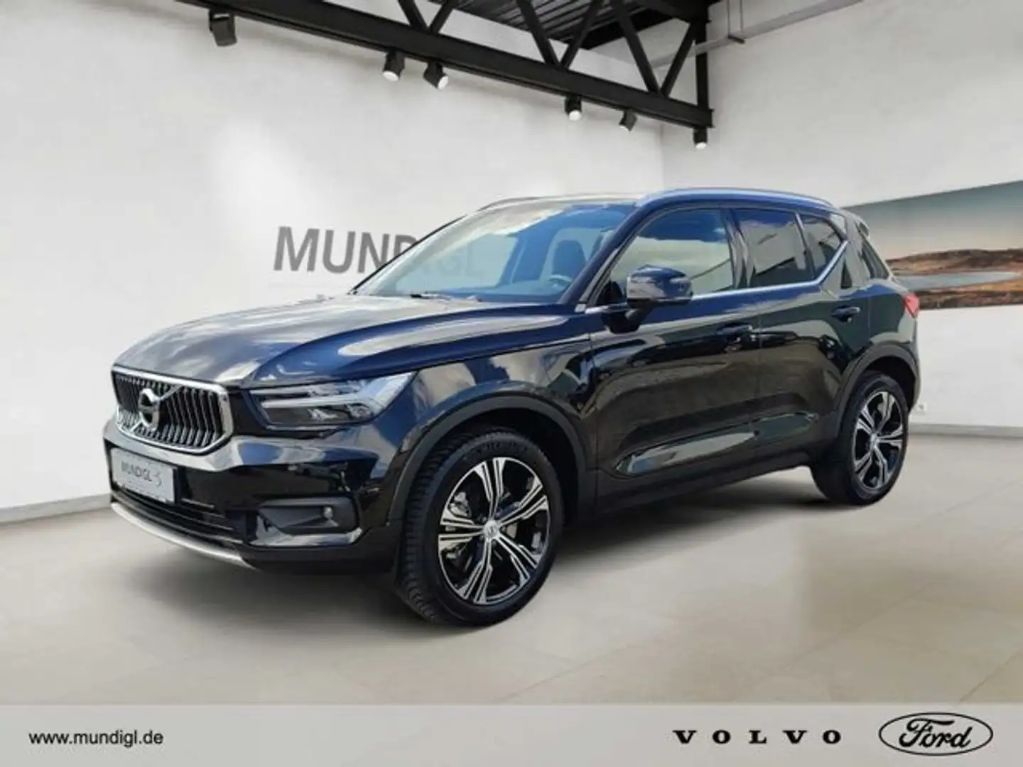 Volvo XC40 Inscription Expr. T5 PHEV Navi ACC RFK SHZ LRH Aut Schwarz - 1