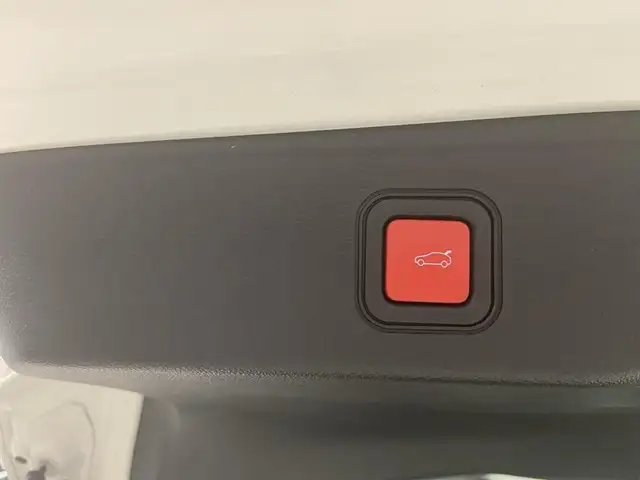 Jeep Avenger view 14
