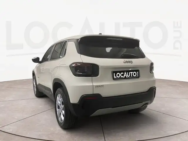 Jeep Avenger view 5
