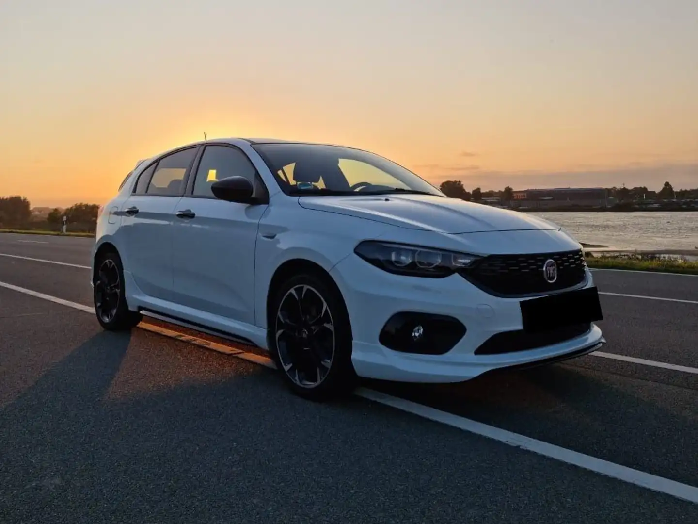 Fiat Tipo Tipo 5-Türer 1.4 T-Jet Sport Weiß - 1