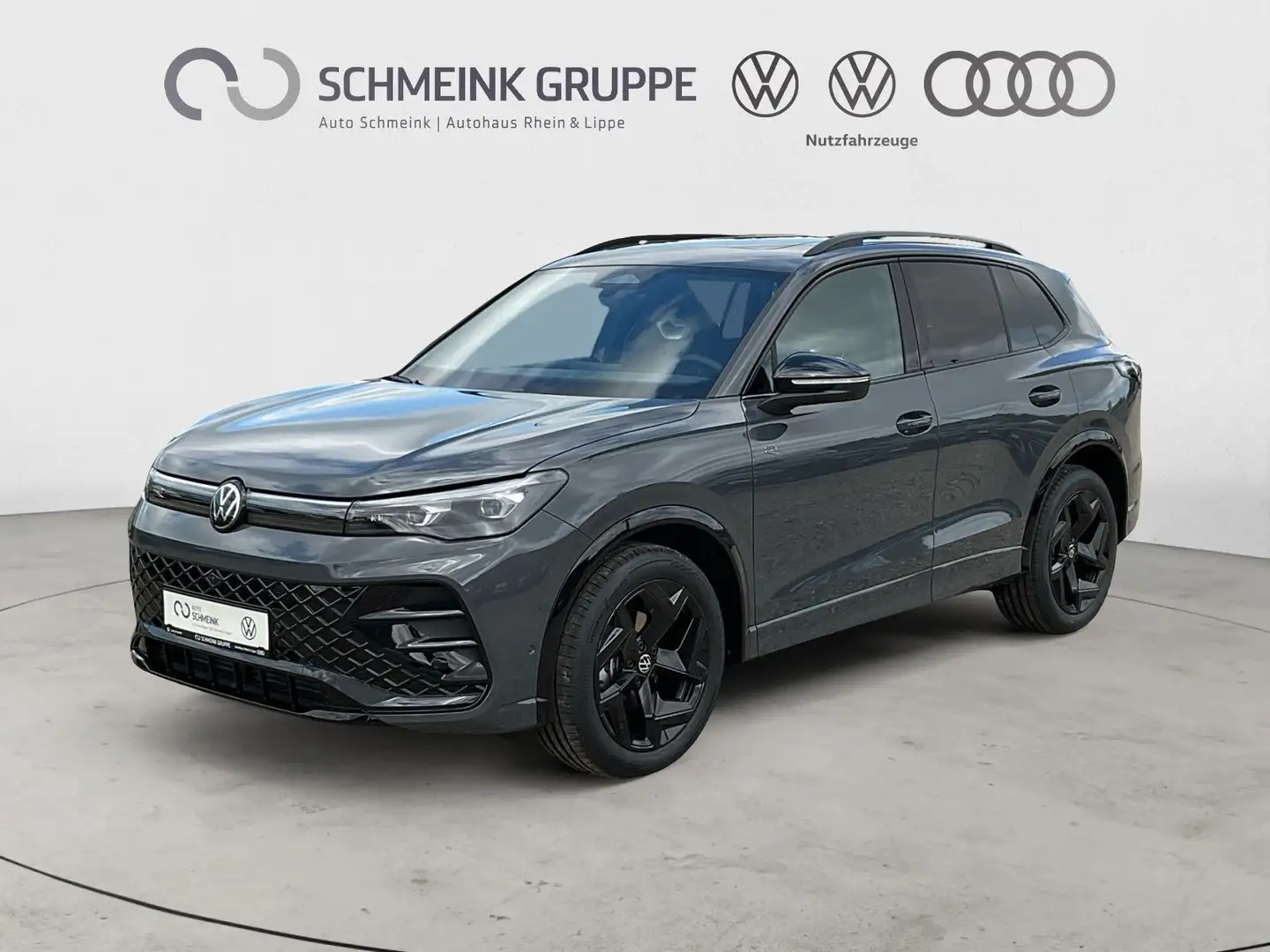Volkswagen Tiguan R-Line 1.5 eTSI DSG Pano AHK Kamera Navi Grau - 1