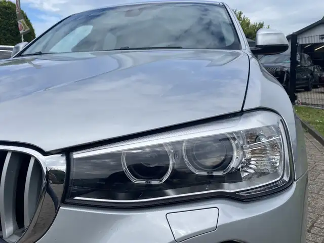 BMW X4 view 9