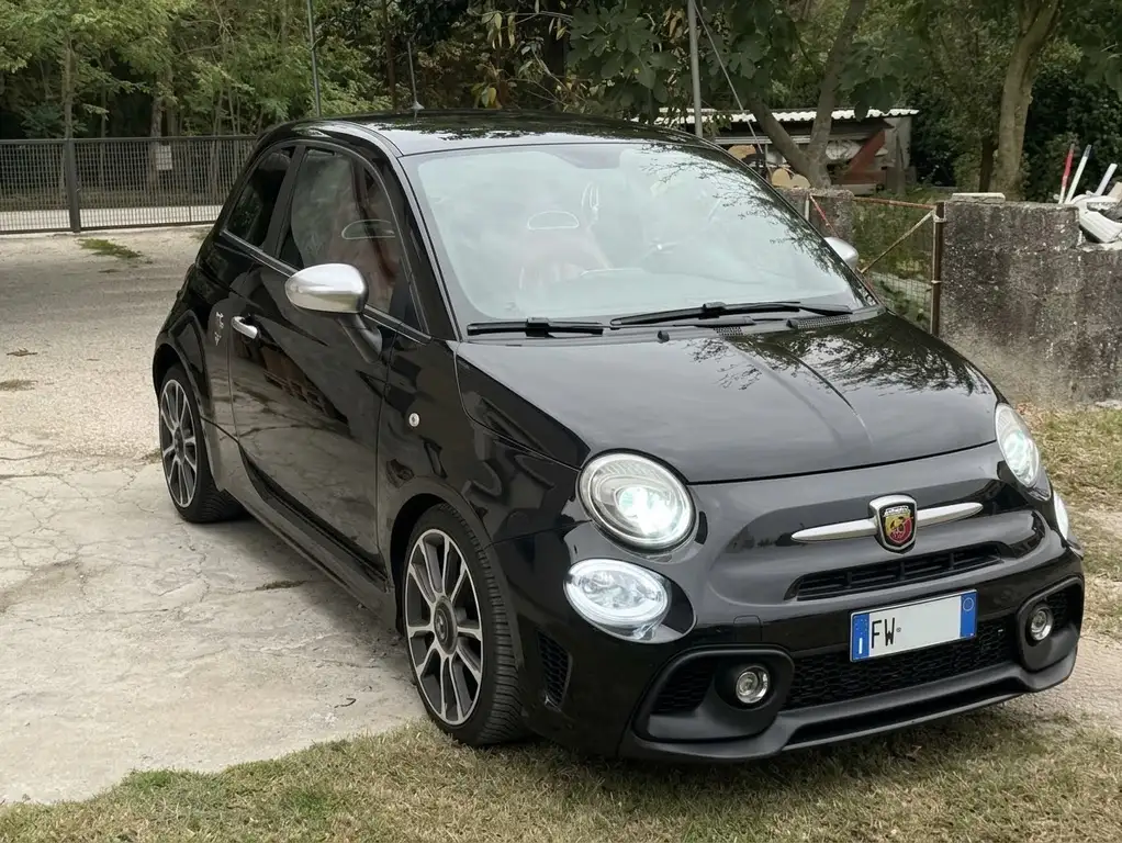 Abarth 595 Turismo 2017 из Европы — купить под ключ