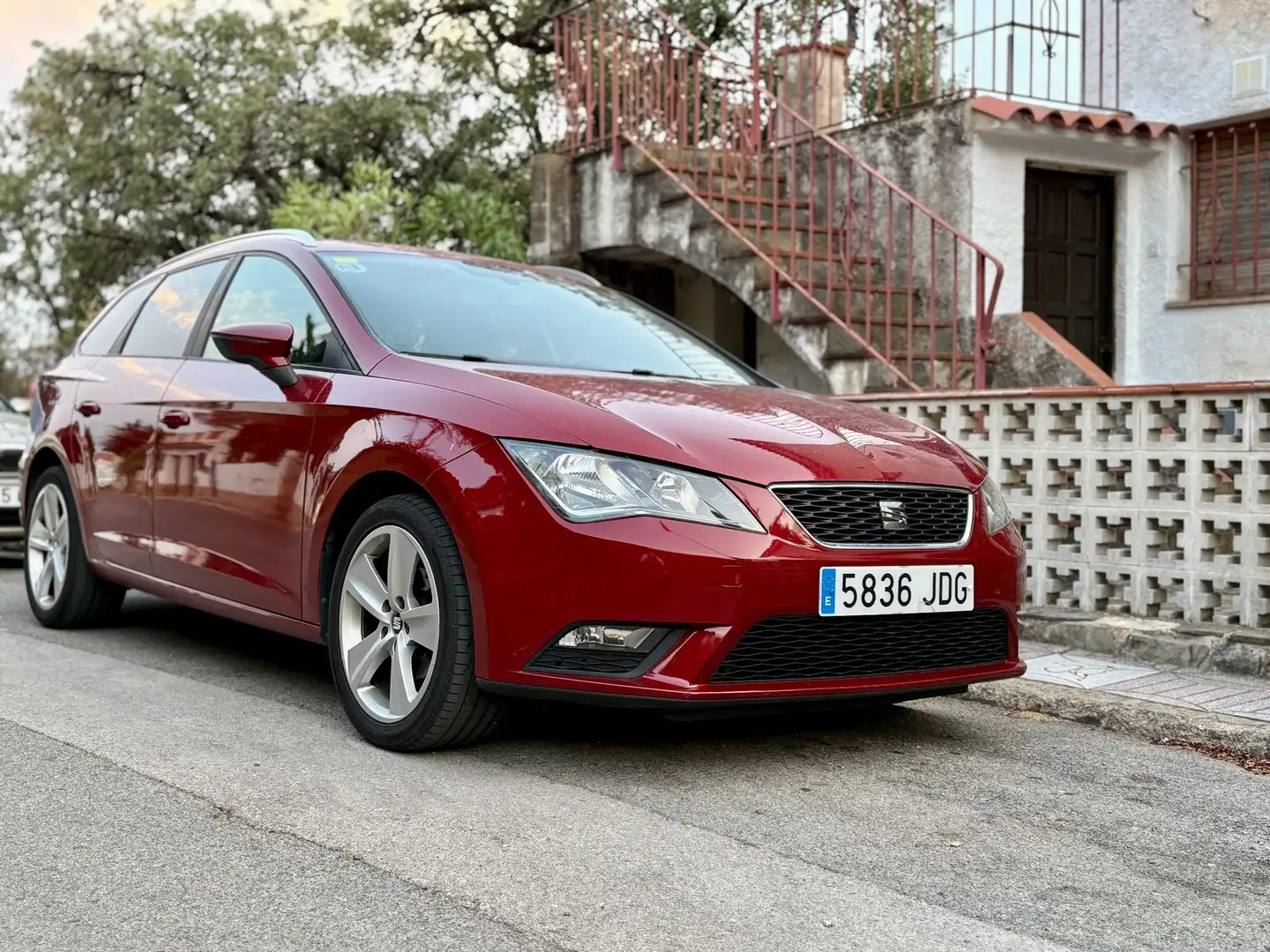 SEAT Leon León ST 1.6TDI CR S Rojo - 1