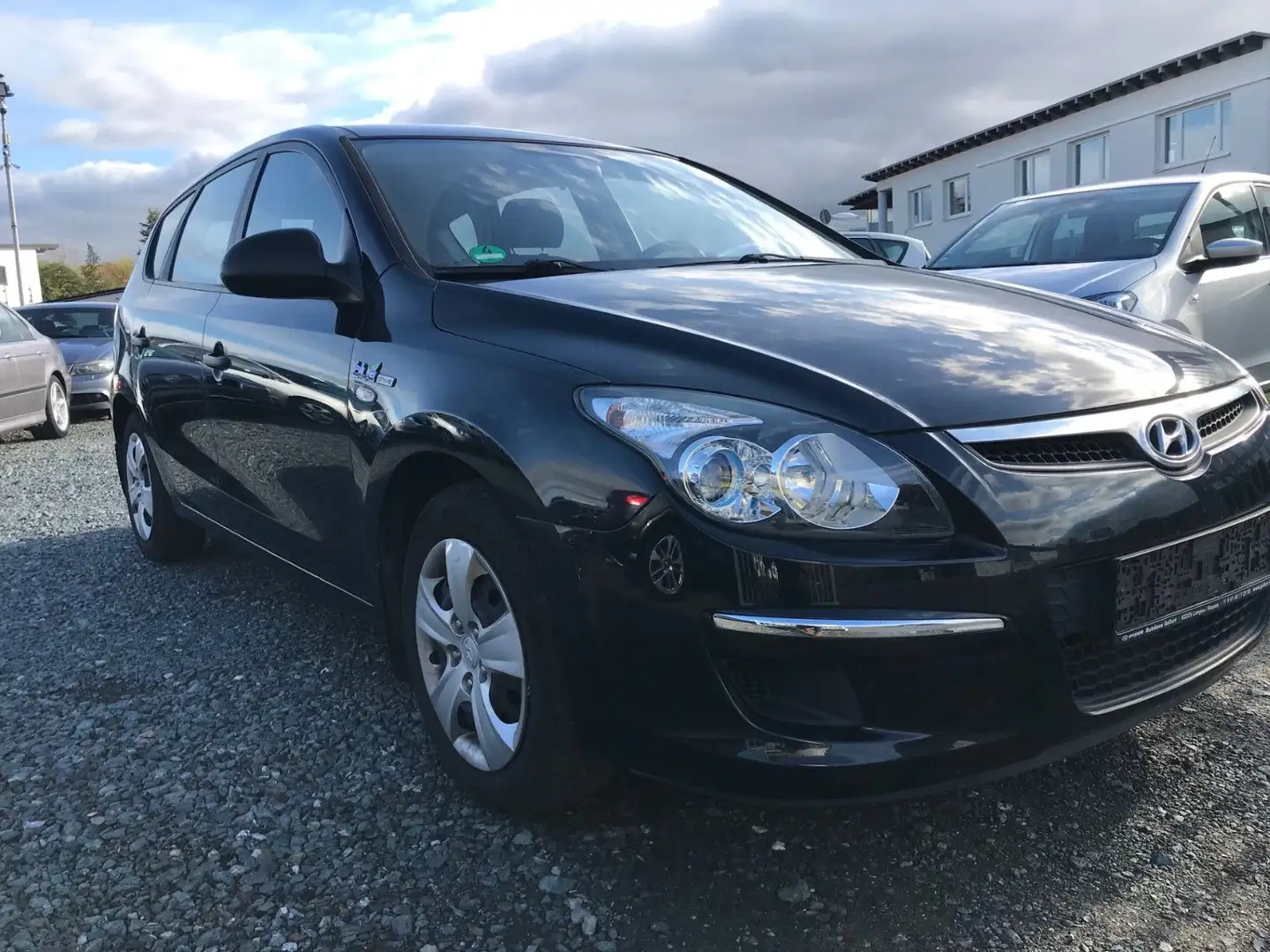 Hyundai i30 CW blue 1.6 CRDi 66 kW Classic Noir - 2