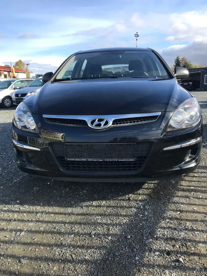 Hyundai i30 CW blue 1.6 CRDi 66 kW Classic Noir - 1