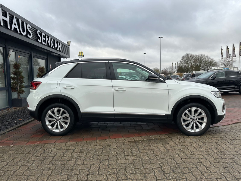Volkswagen T-Roc 1.5 TSI Style*ACC*LED*AHK*PDC*SHZ* — photo 6