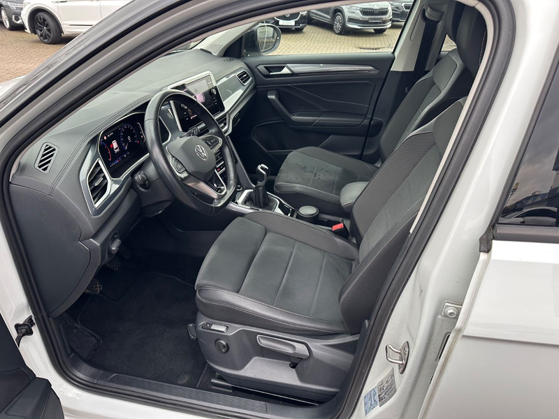 Volkswagen T-Roc 1.5 TSI Style*ACC*LED*AHK*PDC*SHZ* — photo 10
