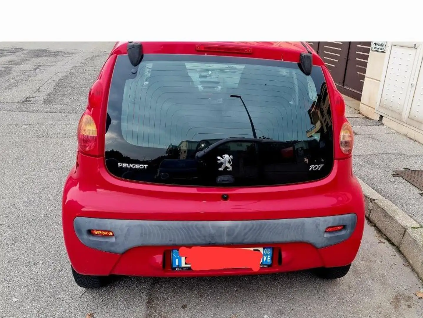 Peugeot 107 Sweet years Rosso - 2