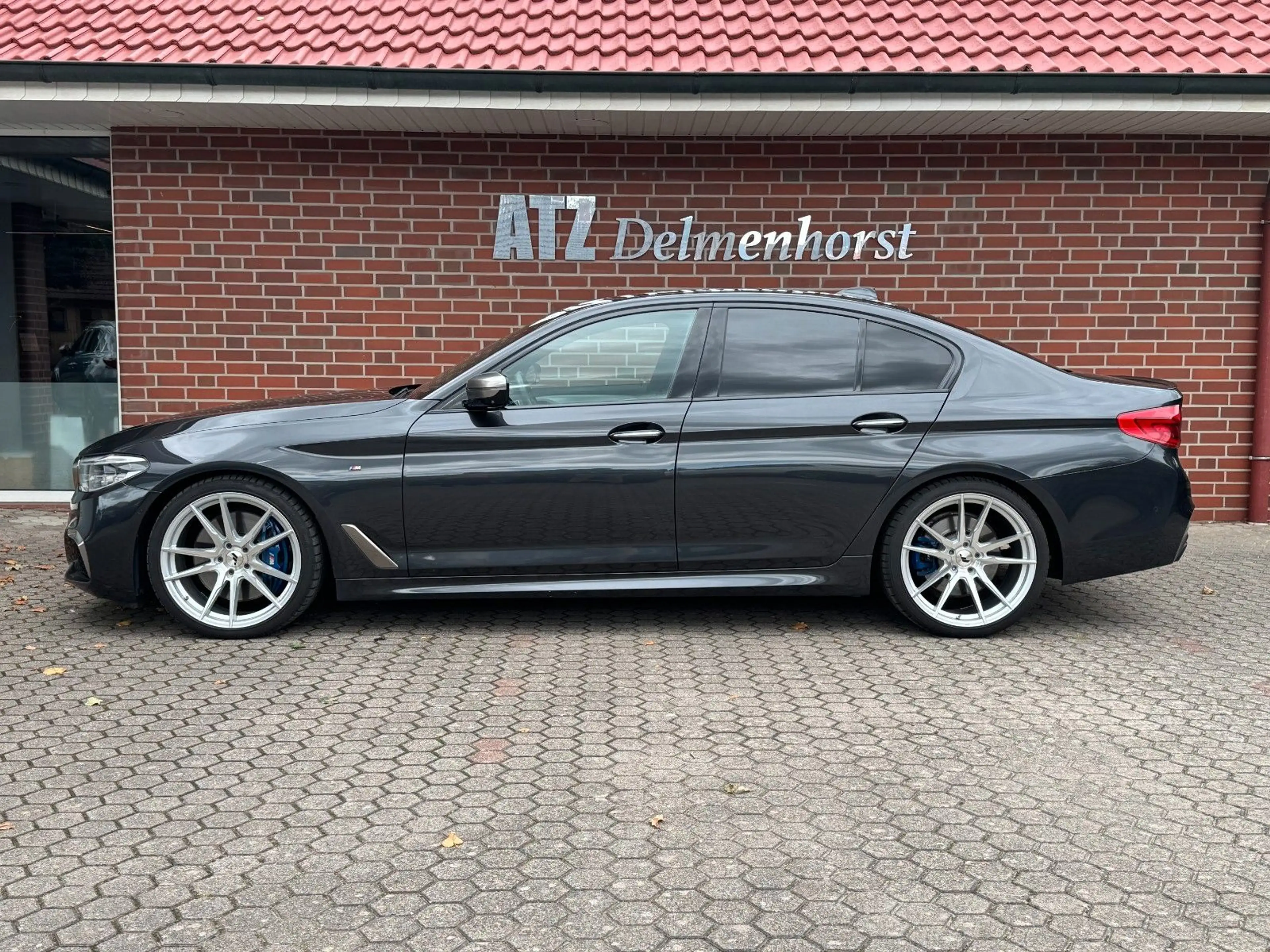 BMW 550 i xDrive 20''LM*DisplyKey*Led*SH BMW — photo 2