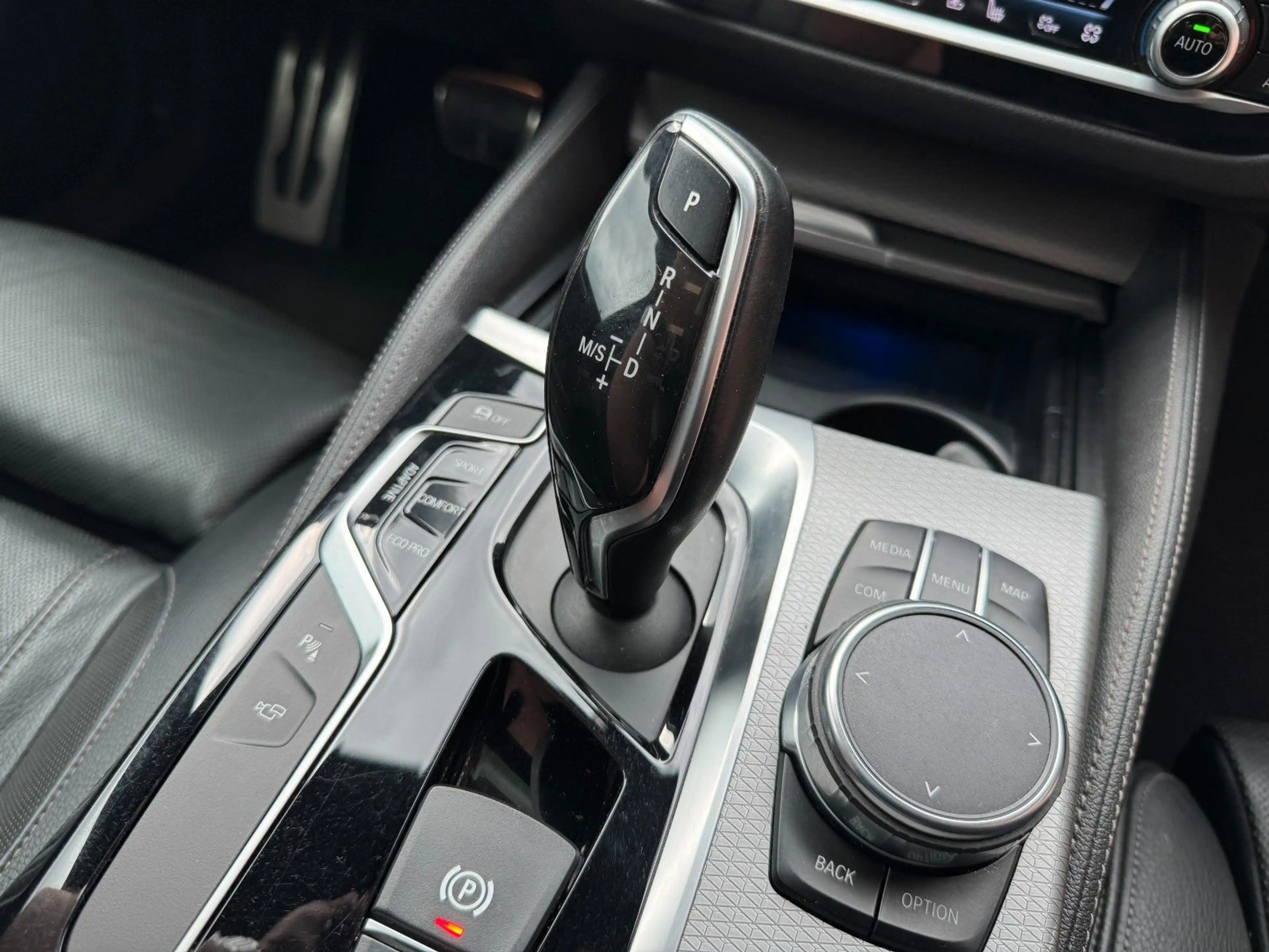 BMW 550 i xDrive 20''LM*DisplyKey*Led*SH BMW — photo 20