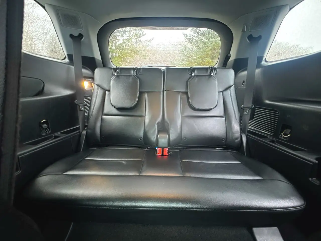 Ford Explorer photo Ford Explorer