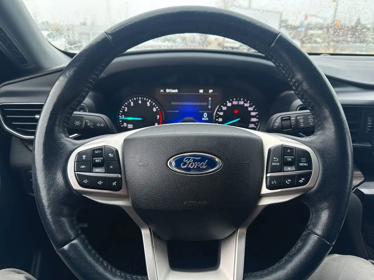 Ford Explorer photo Ford Explorer
