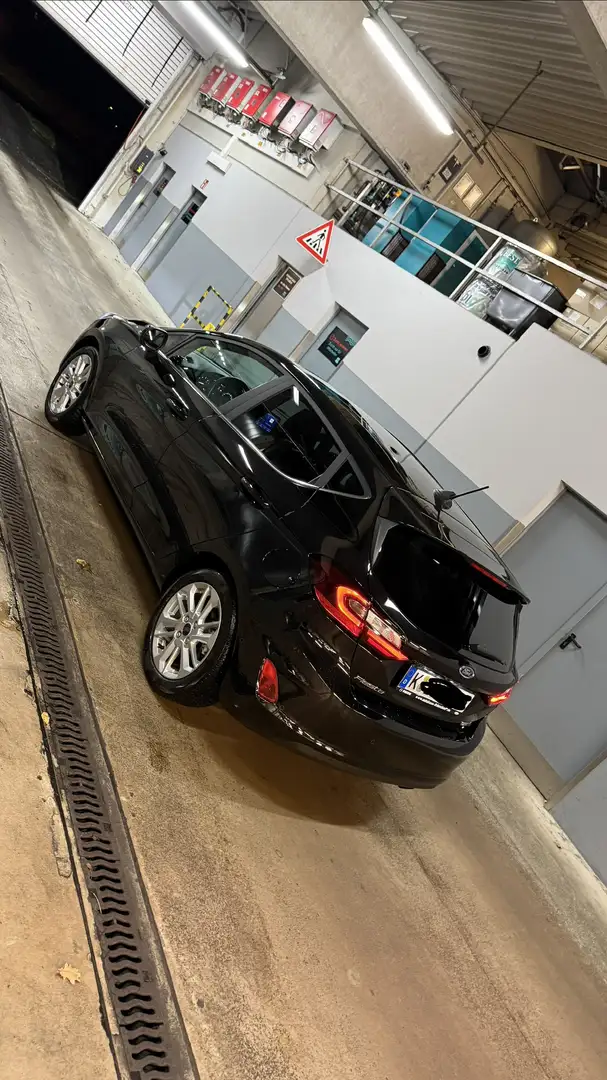 Ford Fiesta Titanium X Schwarz - 1