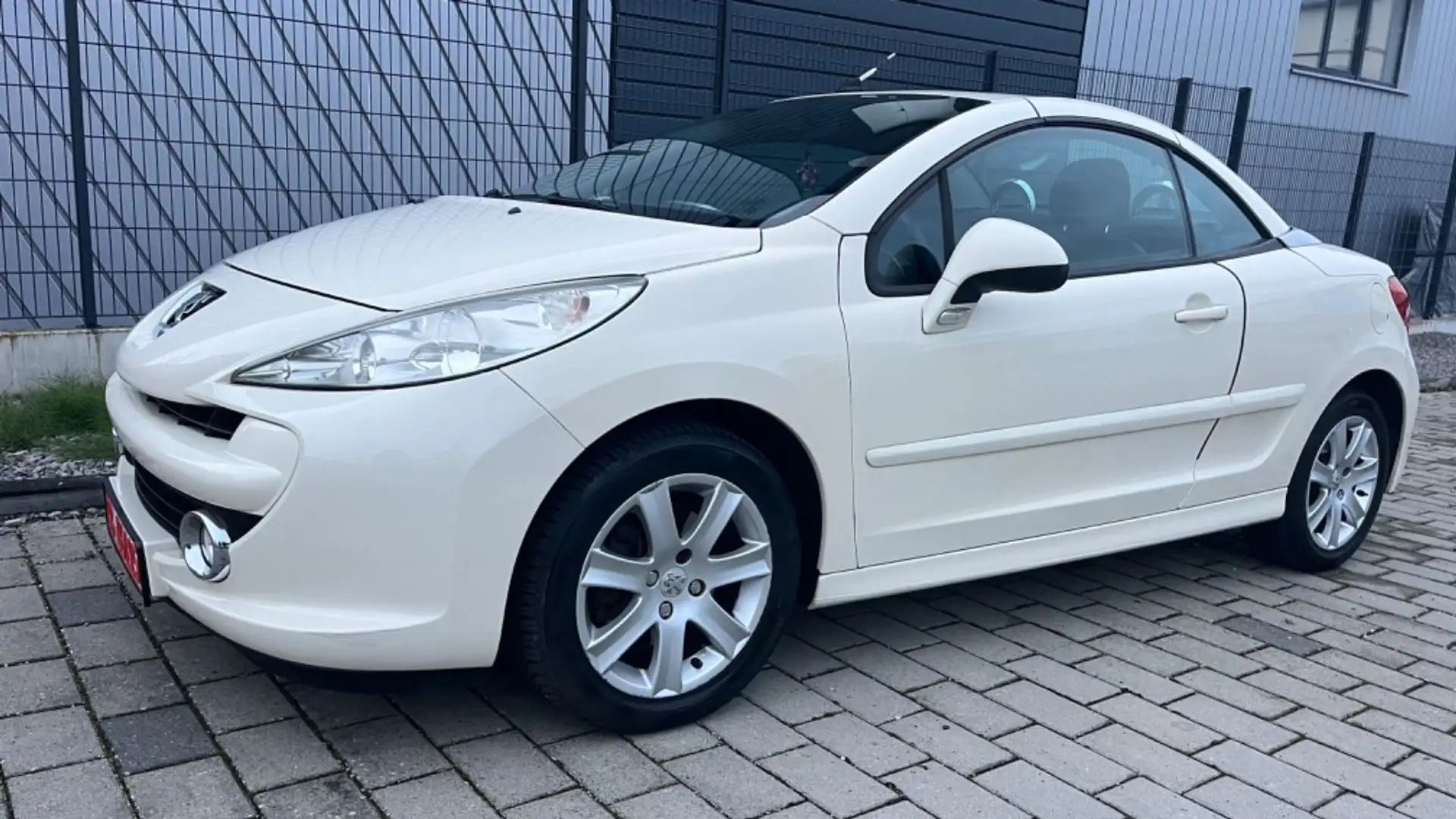 Peugeot 207 CC CABRIO AUTOMATIK,TÜV,WENIG-KM,KLIMA Weiß - 1