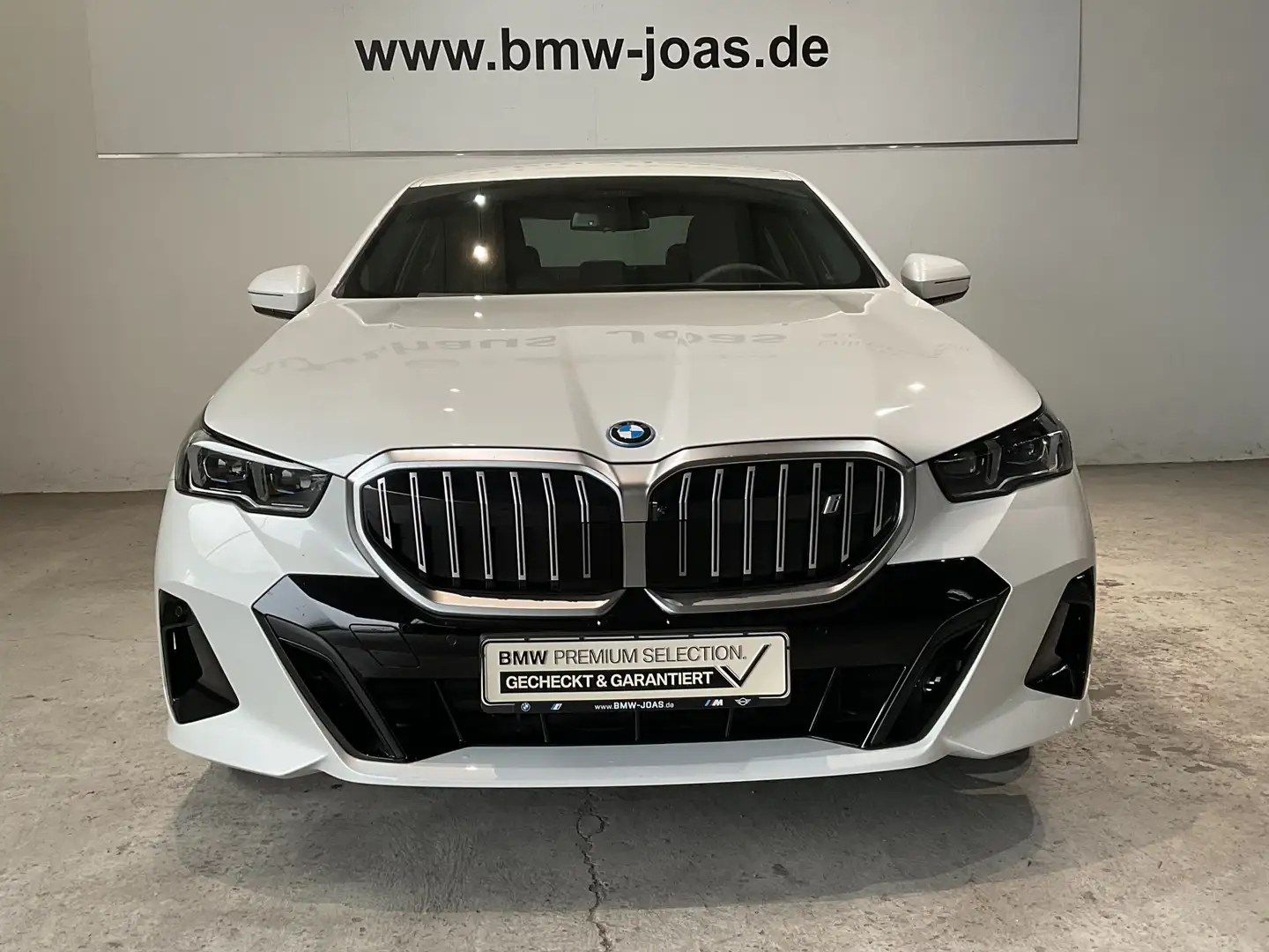 BMW i5 xDrive40 M Sportpaket, Aktive Sitzbelüftung vorn, Weiß - 2