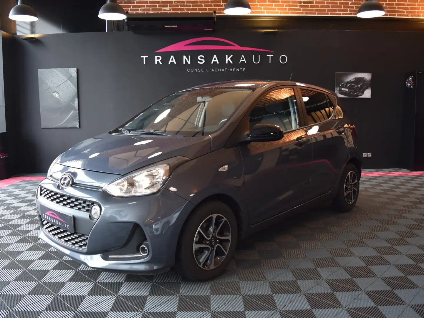 Hyundai i10 i10 1.2 87 BVM5 Edition #Mondial 2019 Gris - 1