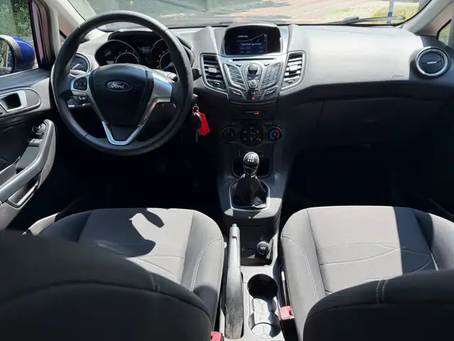 Ford Fiesta view 12