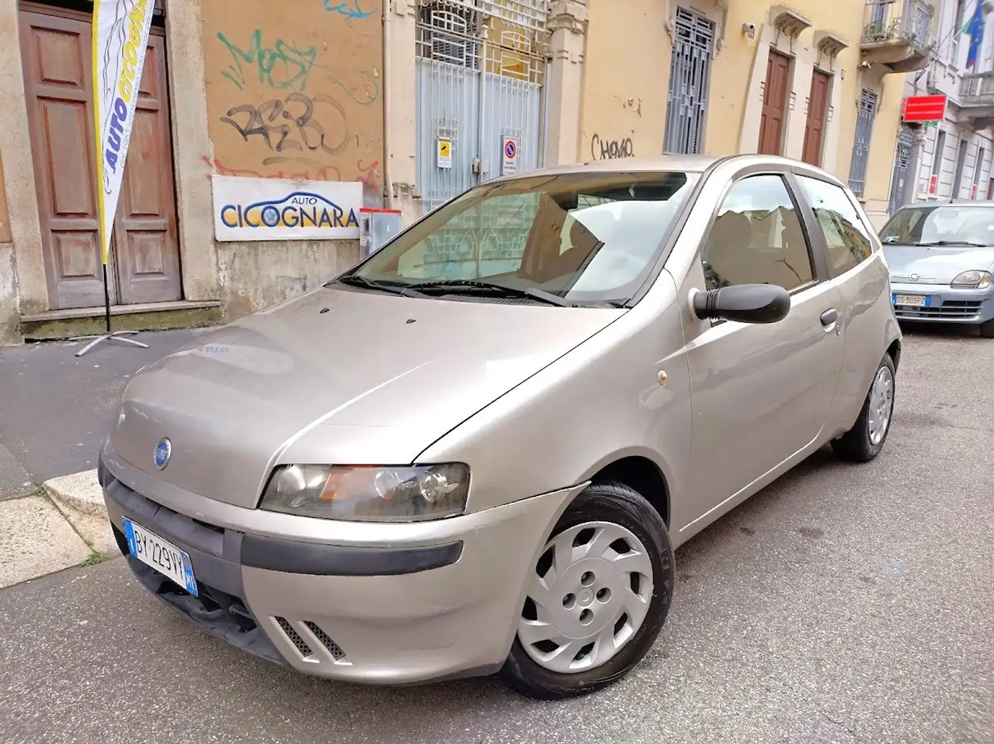 Fiat Punto 1.2 16v ELX SOLO 53.000 km !! Gümüş rengi - 1